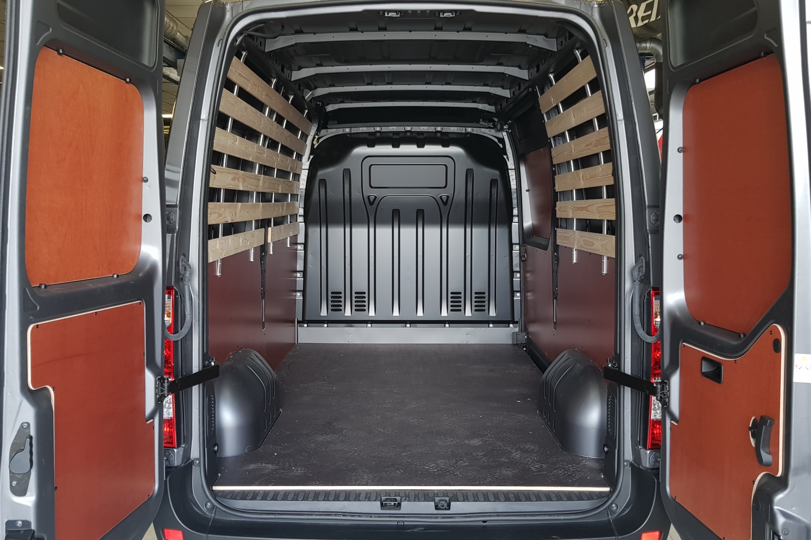 Tweedehands_bedrijfswagen_nieuw_interieur_1